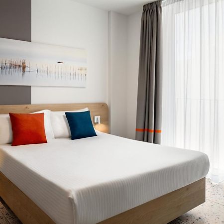 Quadro Hotel, Trademark Collection By Wyndham Saint Julian's Eksteriør bilde