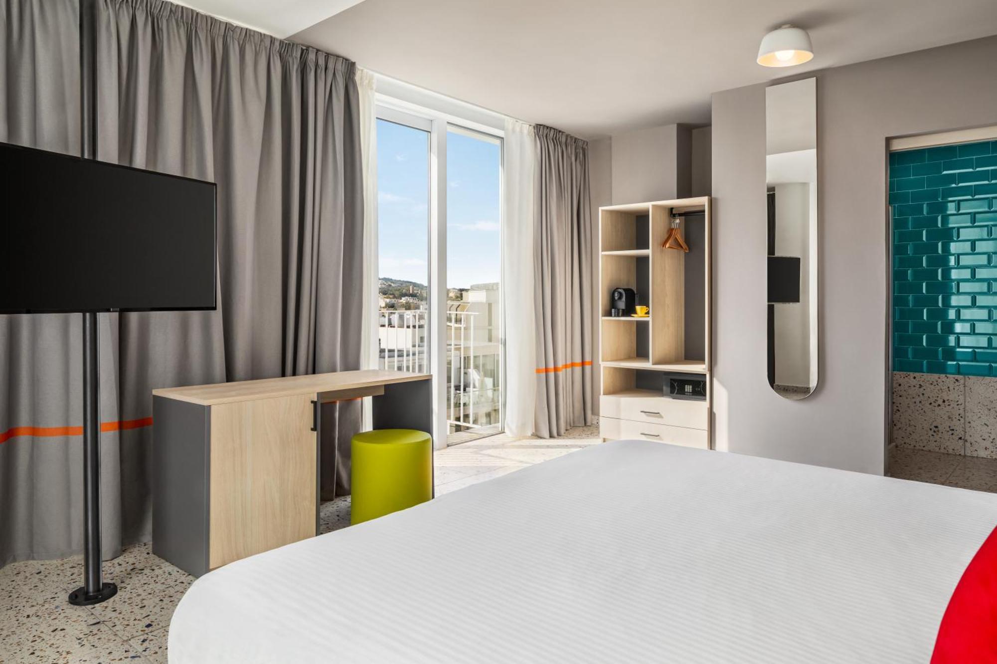 Quadro Hotel, Trademark Collection By Wyndham Saint Julian's Eksteriør bilde