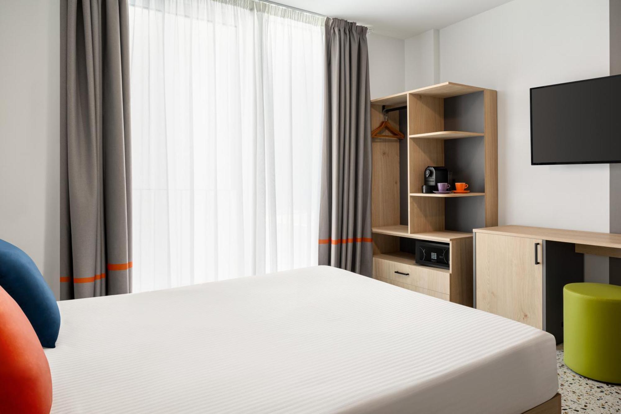 Quadro Hotel, Trademark Collection By Wyndham Saint Julian's Eksteriør bilde
