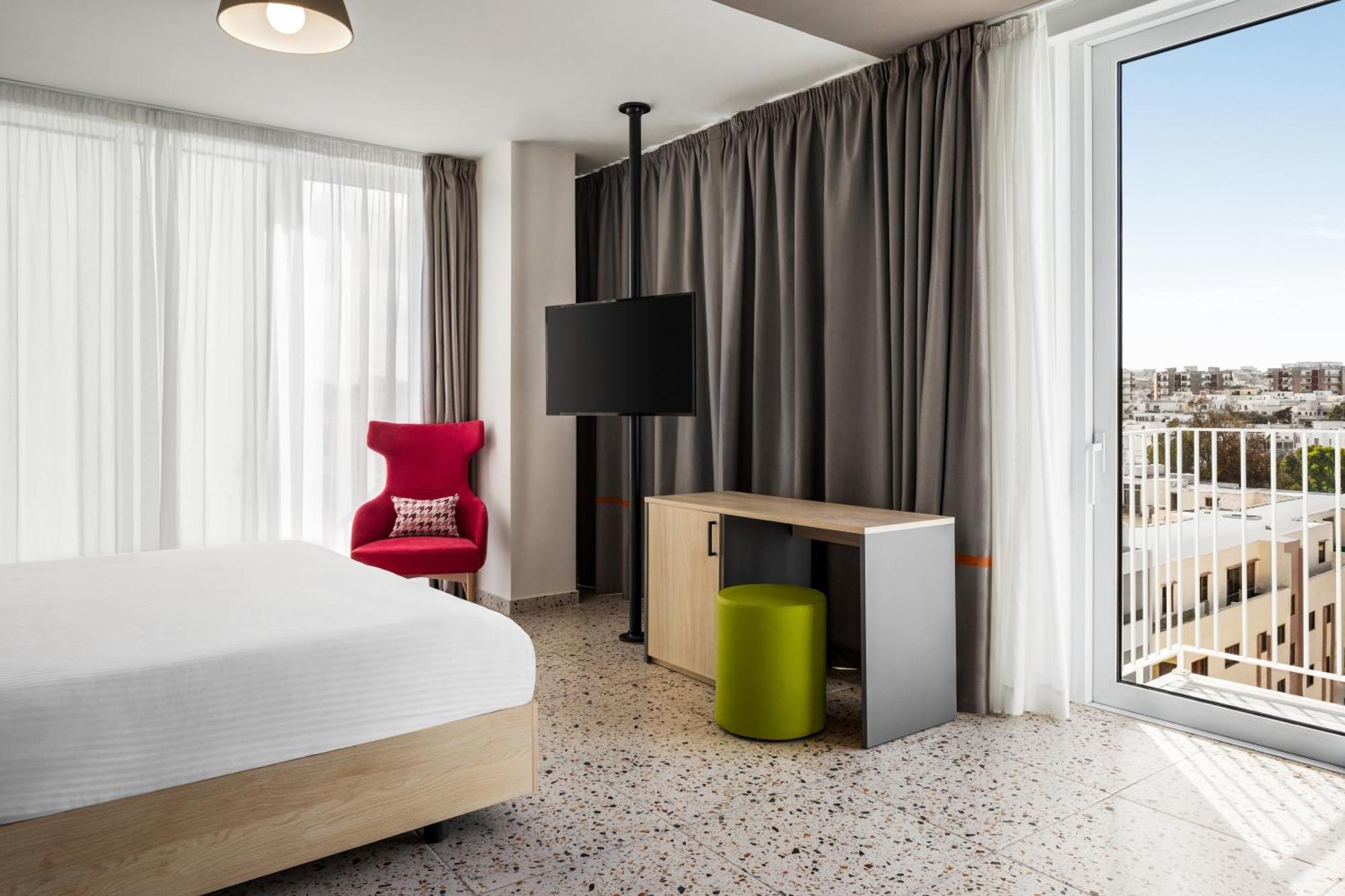 Quadro Hotel, Trademark Collection By Wyndham Saint Julian's Eksteriør bilde