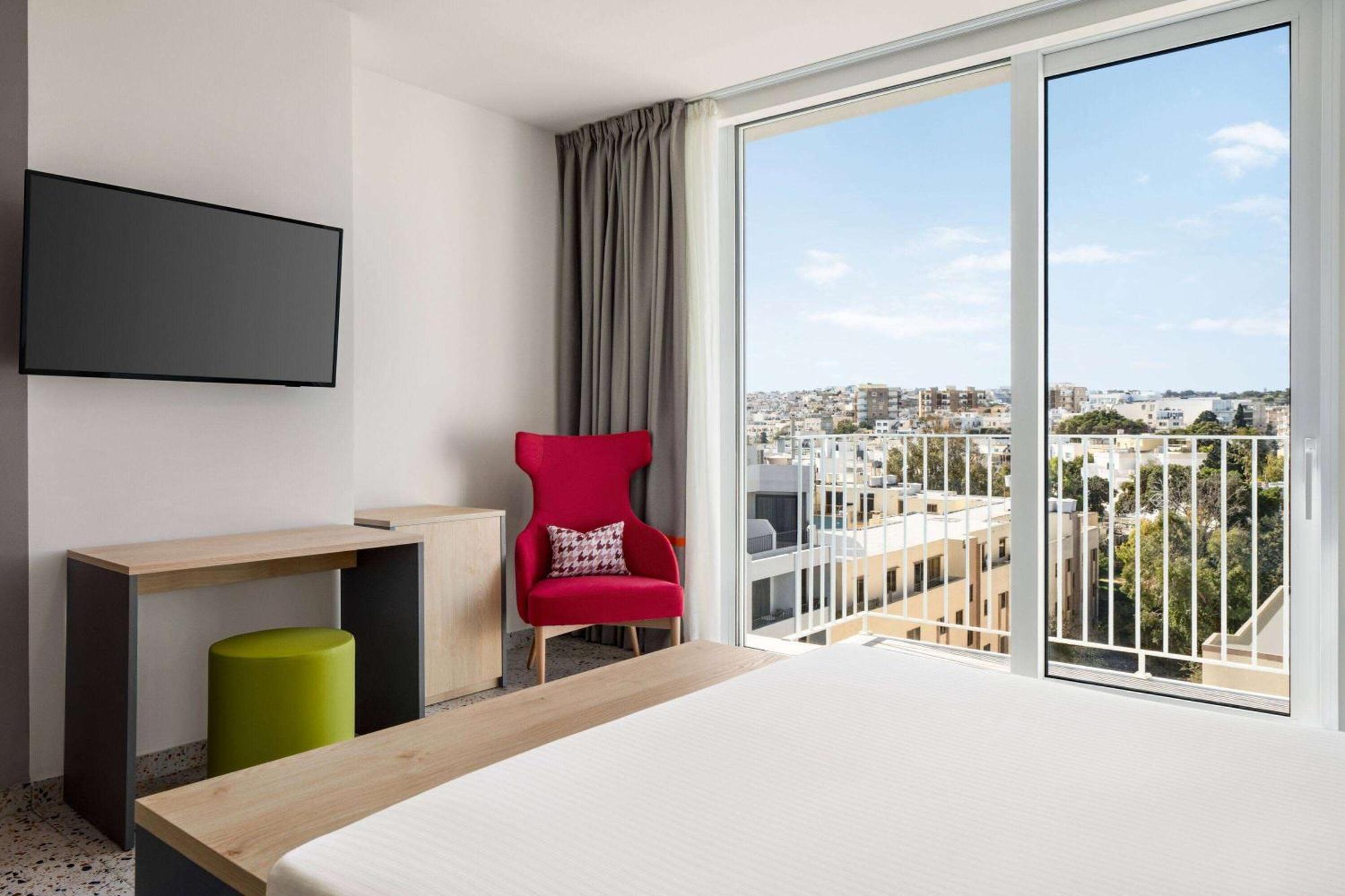 Quadro Hotel, Trademark Collection By Wyndham Saint Julian's Eksteriør bilde