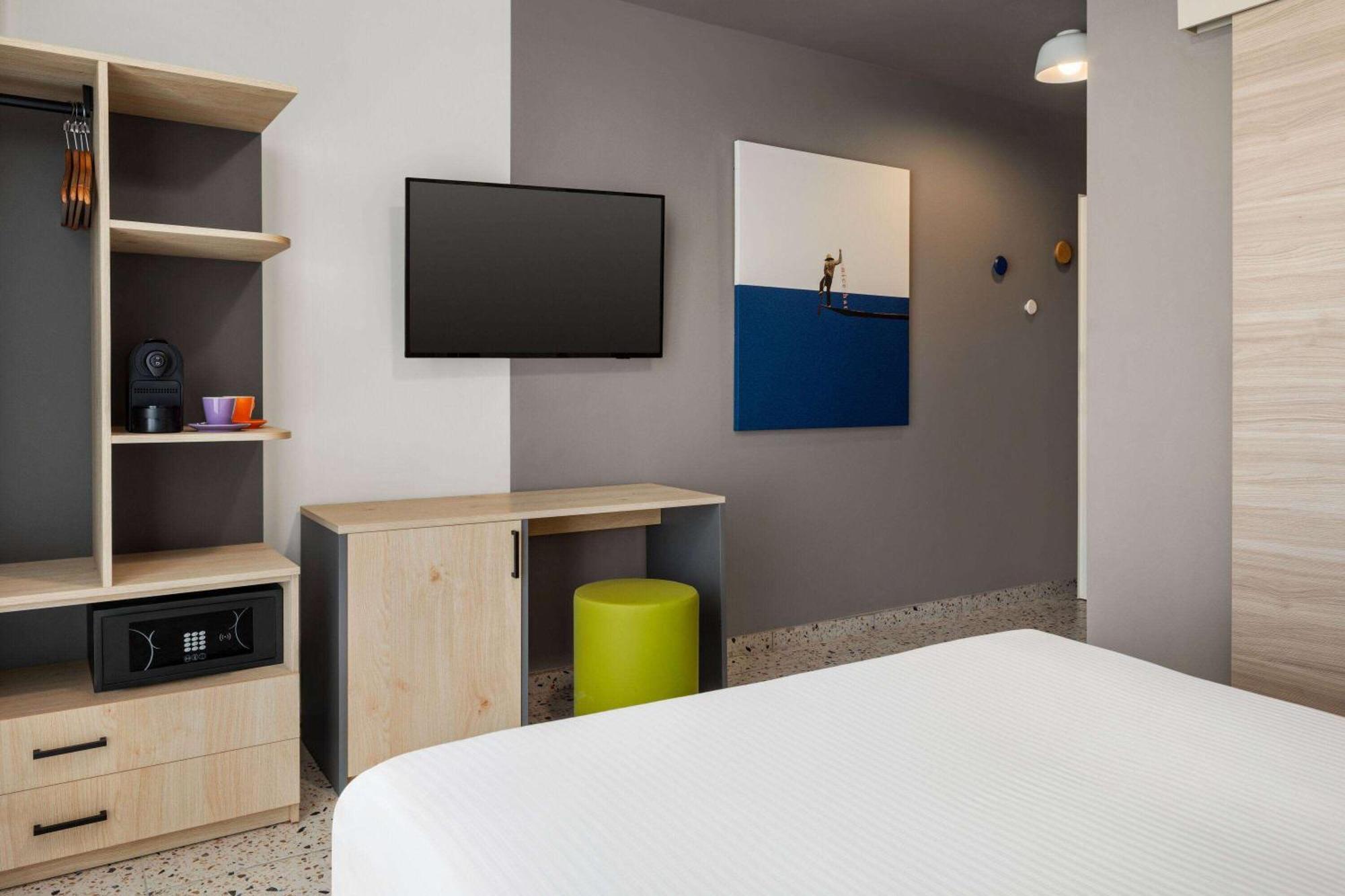 Quadro Hotel, Trademark Collection By Wyndham Saint Julian's Eksteriør bilde