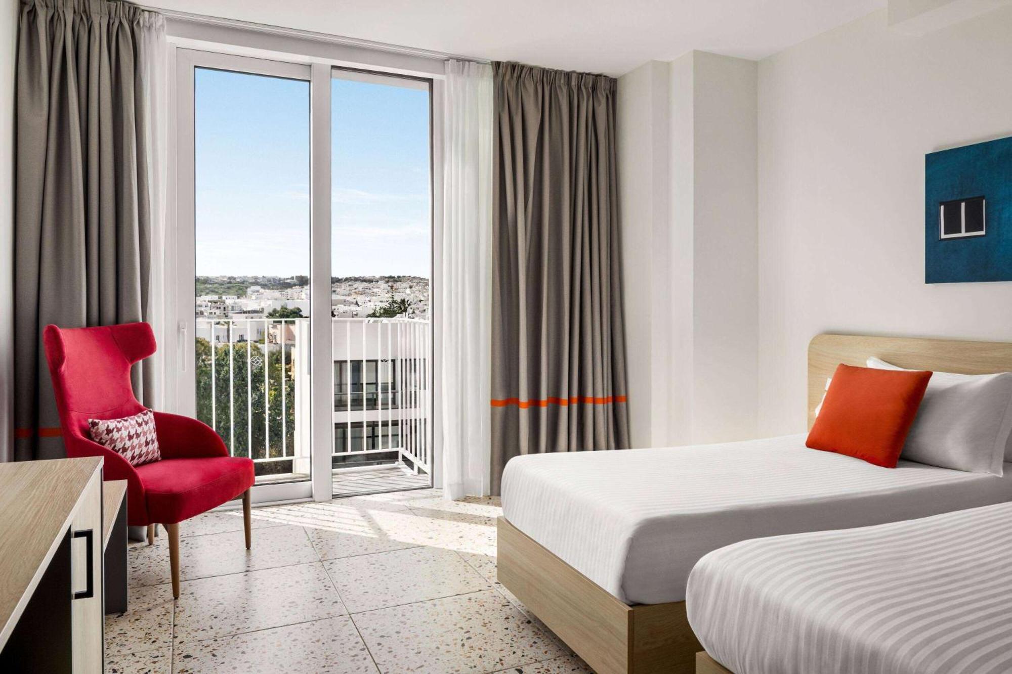 Quadro Hotel, Trademark Collection By Wyndham Saint Julian's Eksteriør bilde
