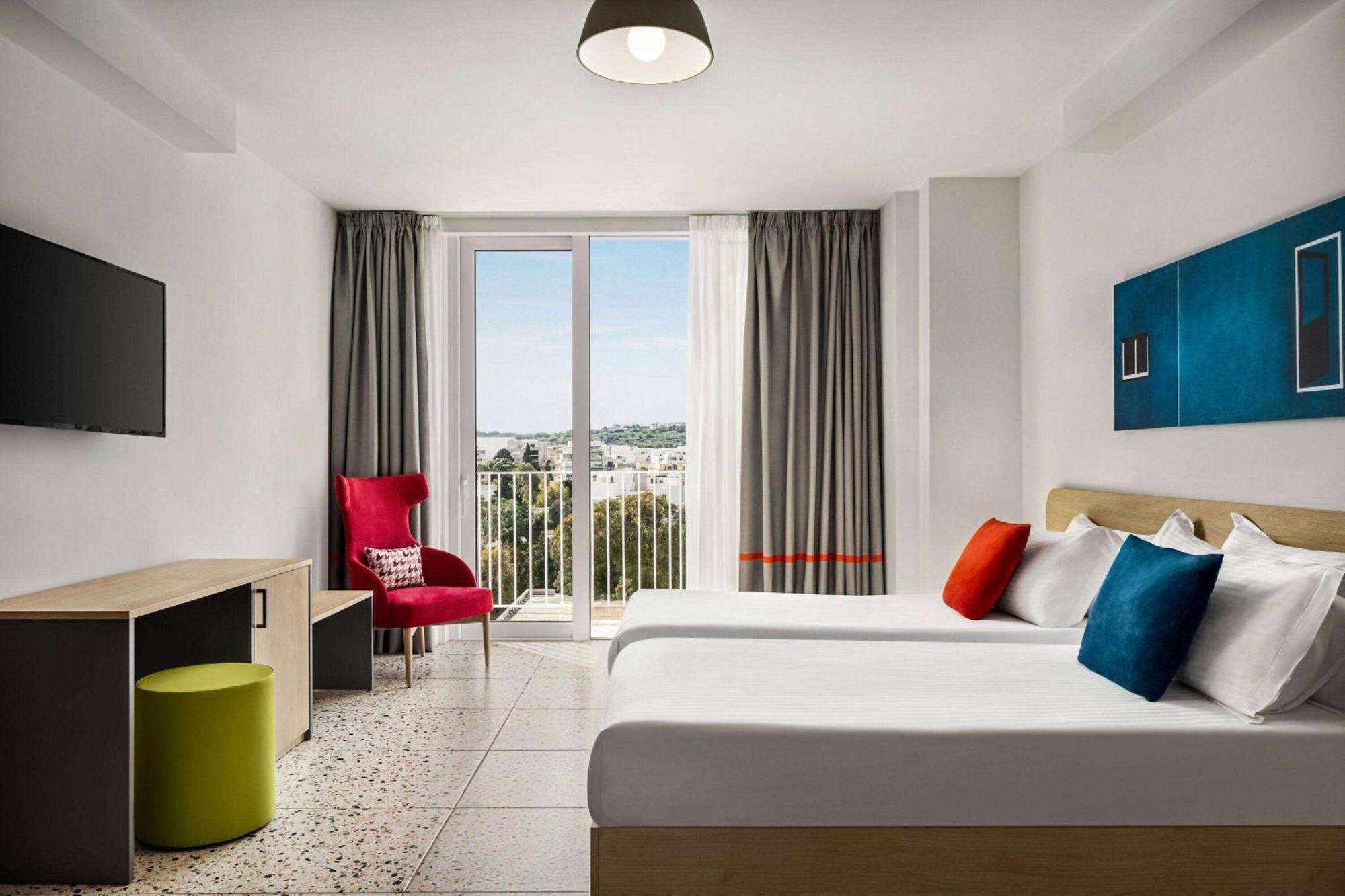 Quadro Hotel, Trademark Collection By Wyndham Saint Julian's Eksteriør bilde